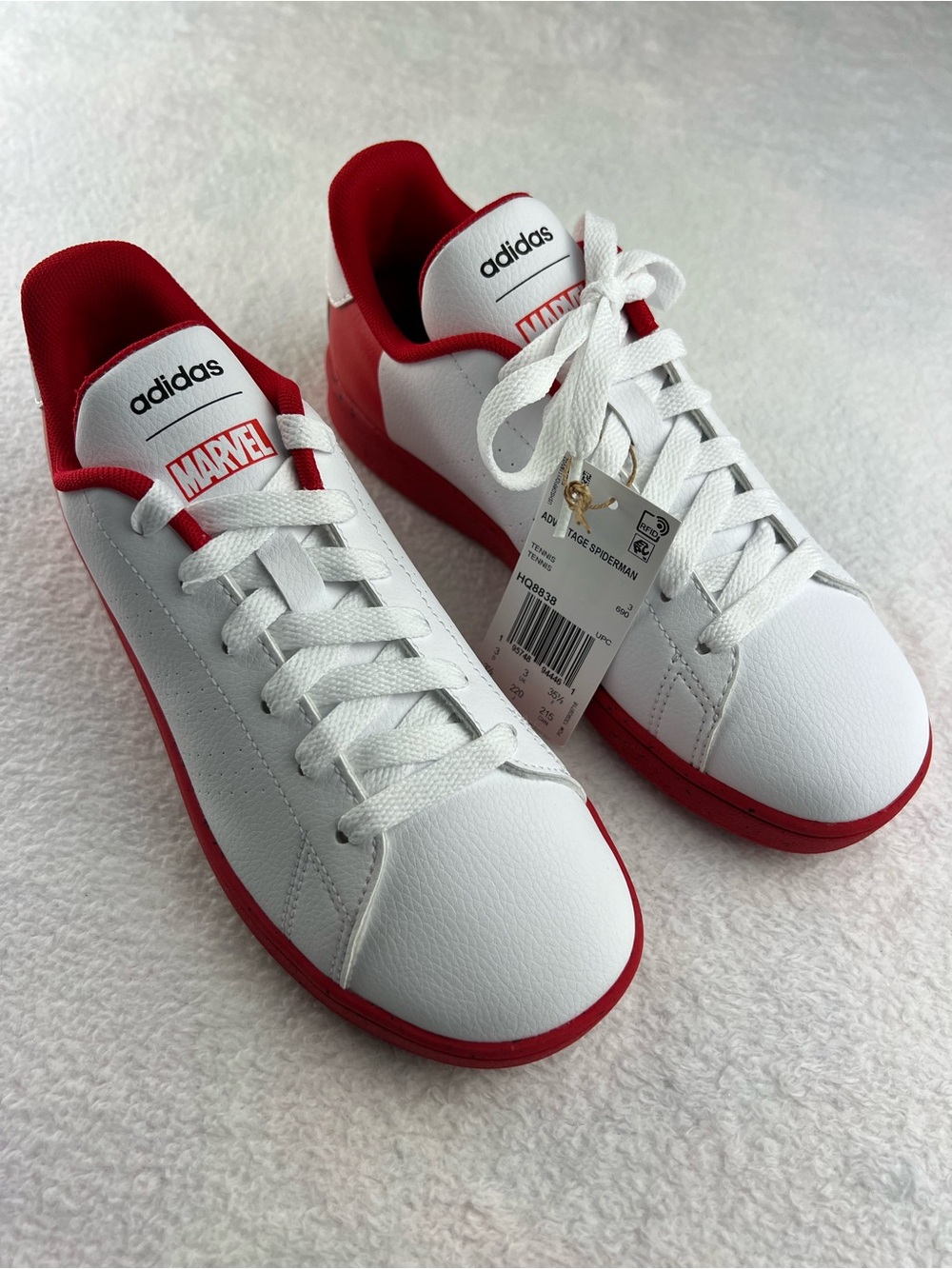 Adidas x Marvel Spider-Man Sneakers NWT Youth Size 3.5